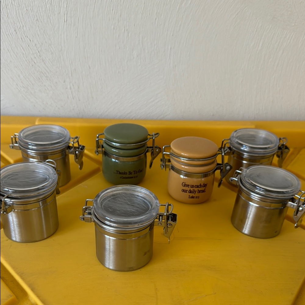 Bundle of 7 xsmall containers